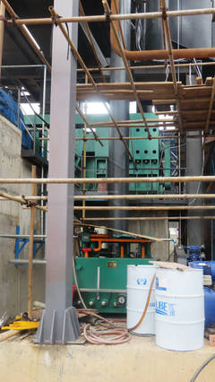 新能源電池硫酸錳化工廠(chǎng)新輥壓機(jī)軸承潤(rùn)滑脂初裝